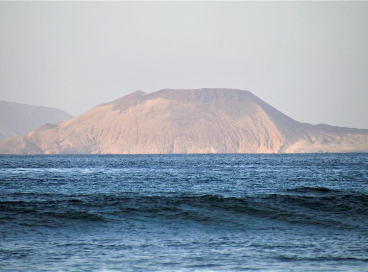 Canaryislandshost L Famara Surfer 외부 사진